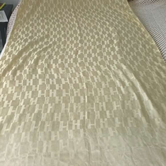 HERMES NWT silk/wool blend stole - 70x27. Limited mint green perfect cond - Picture 1 of 11